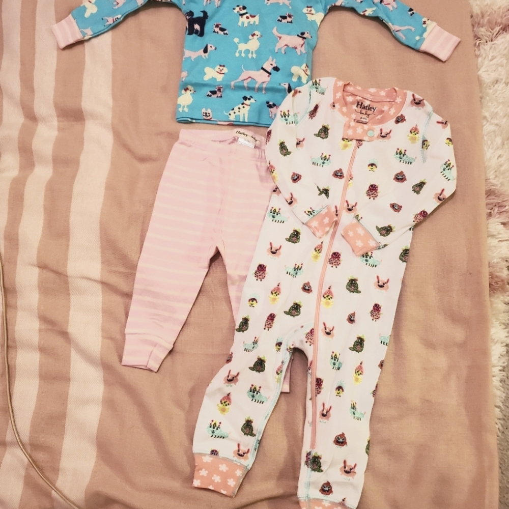 NWT Hatley Baby Girl 12M 2-piece puppy-print 9M monster-print footless pajamas
